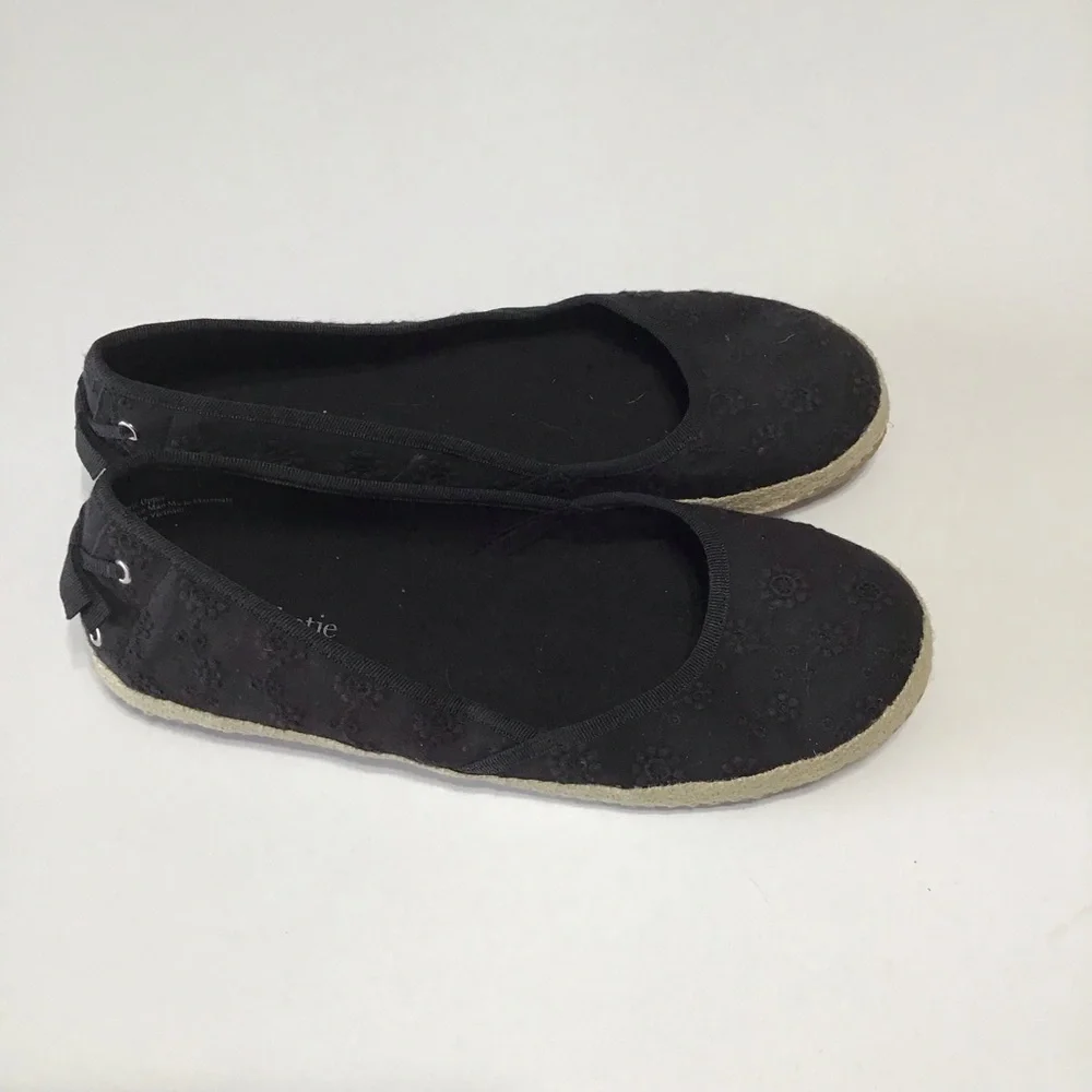 Kelly & Katie black flat espadrille 8.5
